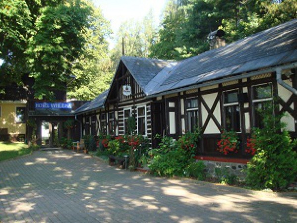 Hotel Jilemnice - chatachalupa.cz